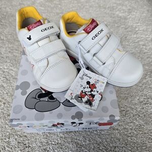 Geox Disney Unisex Kids Sneakers (8.5)